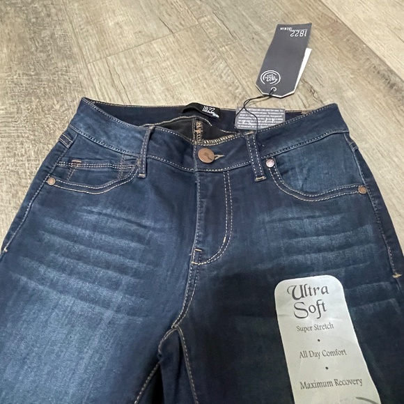 1822 DENIM Gio  Ankle Denim Jeans - Picture 8 of 13